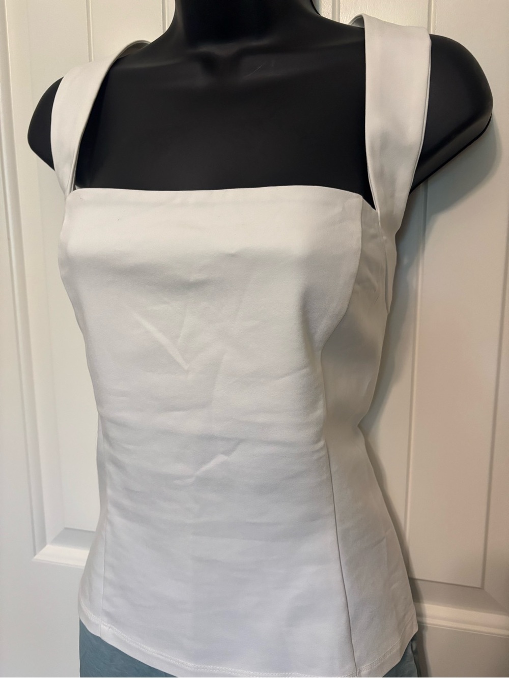 Francesca's Collections White Square-Neck Tank Top